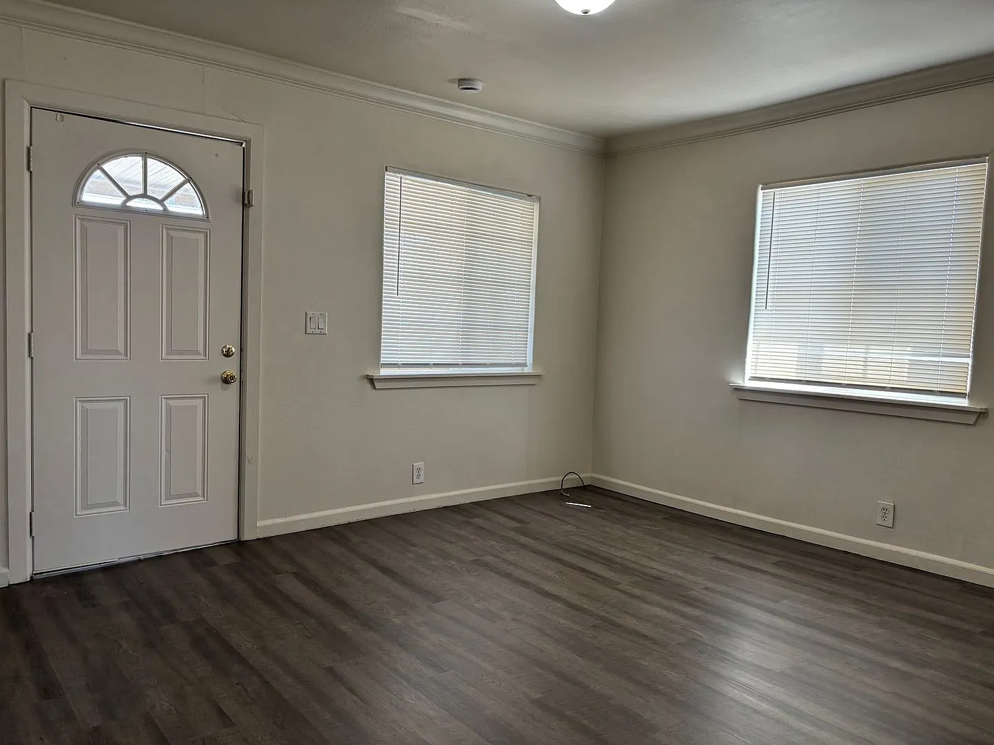 Cute & cozy home near Fresno City College — Photo 2