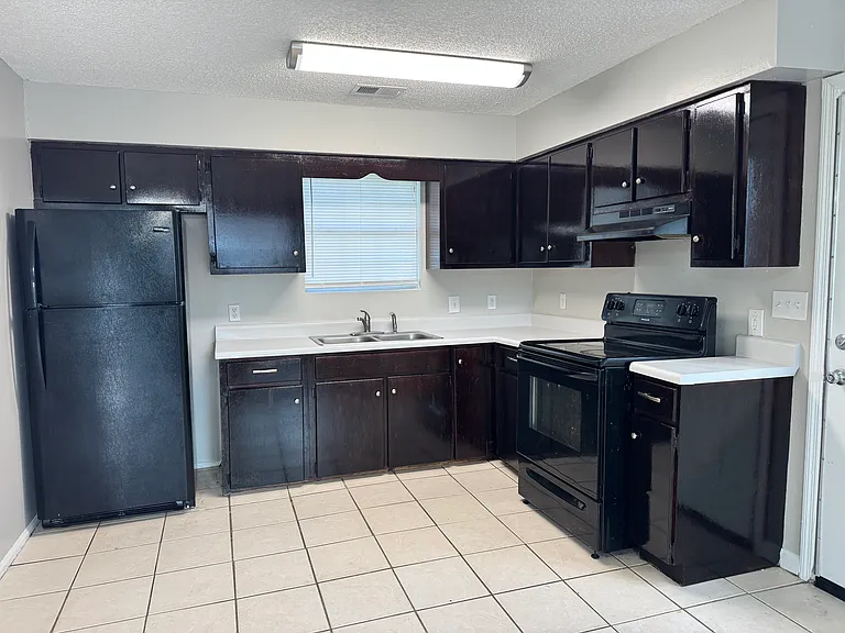 1307 Summer Cir SW — Photo 13