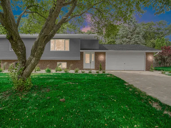 5939 W Van Gogh Trl, La Porte, IN 46350