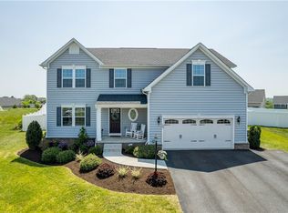 102 Riviera Dr, Pittsburgh, PA 15229