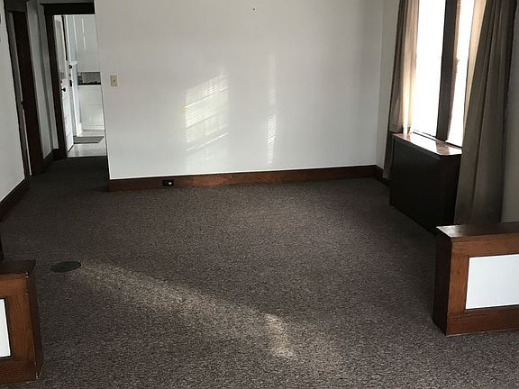 3rd image of 27 Tremont Ave #3