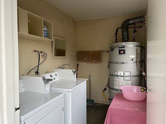 3rd image of 212 N Baltimore Ave APT B