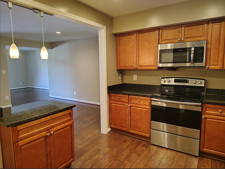 Residences at Pomona Park — Photo 32