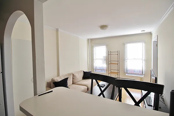 Rented by Julianna Realty Corp | media 13