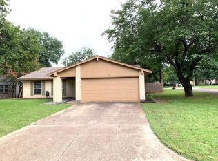 2012 Irongate Dr, Arlington, TX 76012