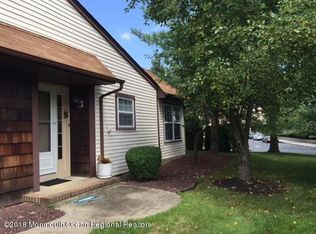 25A Abraham Lincoln Ct, Monroe Township, NJ 08831