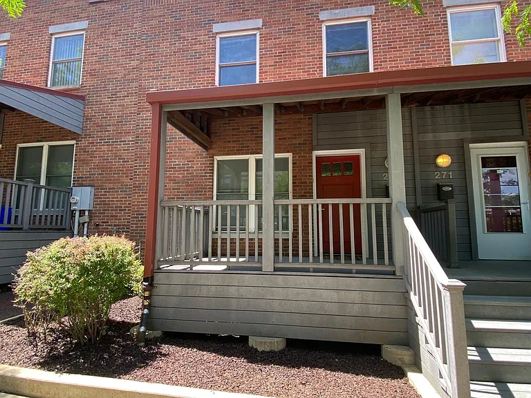 269 Montana St — Photo 2