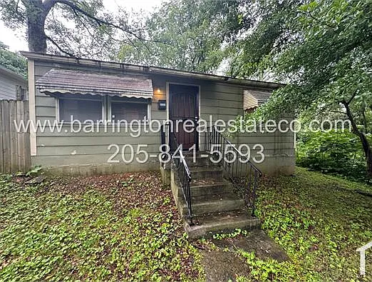 2525 23rd St W — Photo 2