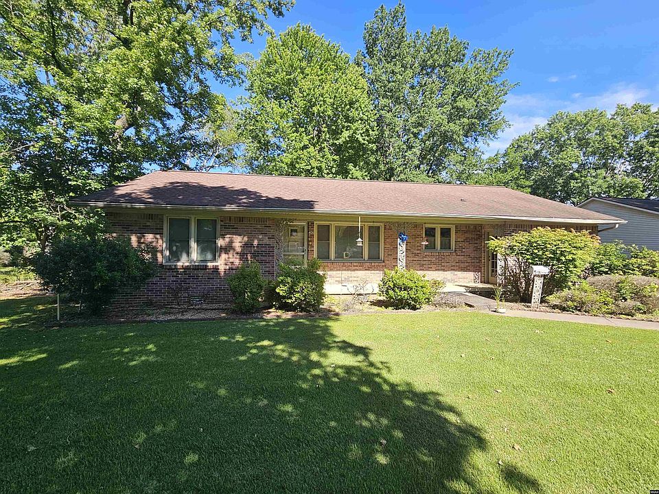 1st image of 406 Fairlane Dr