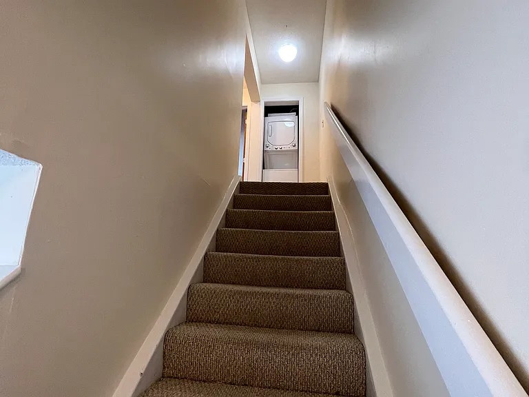 158 N Beacon St — Photo 16