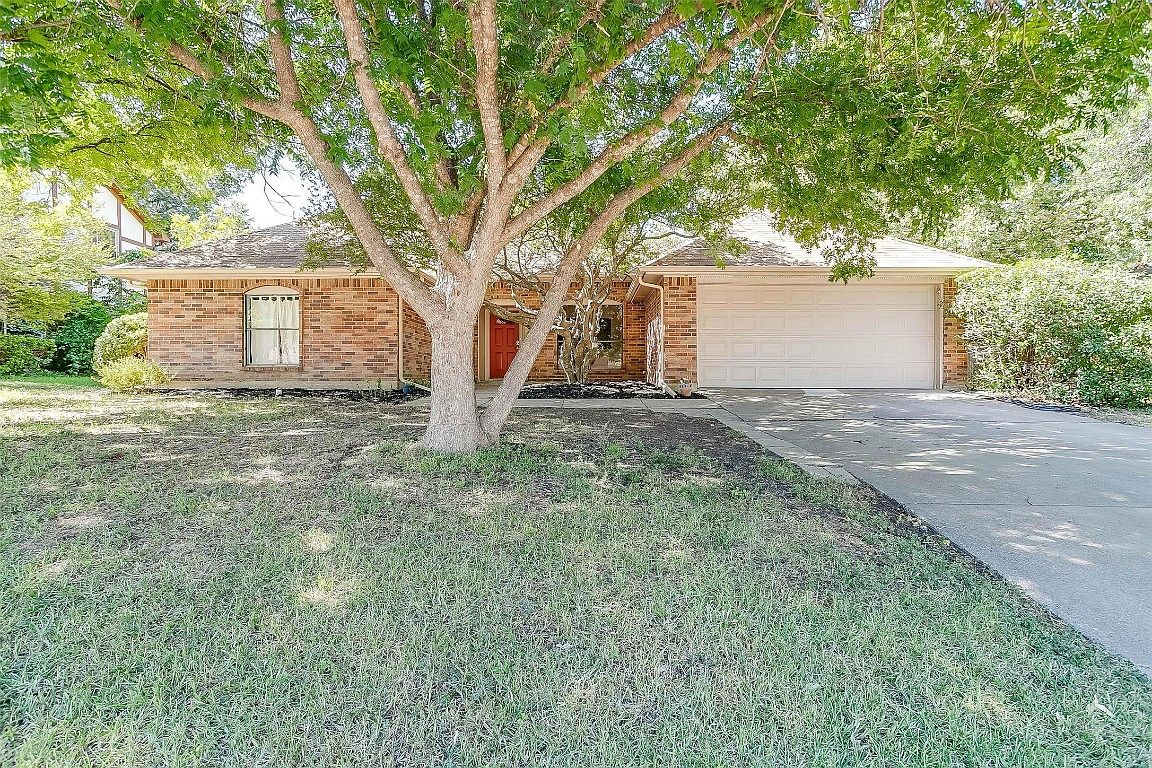 456 Meadowhill Dr, Benbrook, TX 76126 MLS 20410198 Zillow