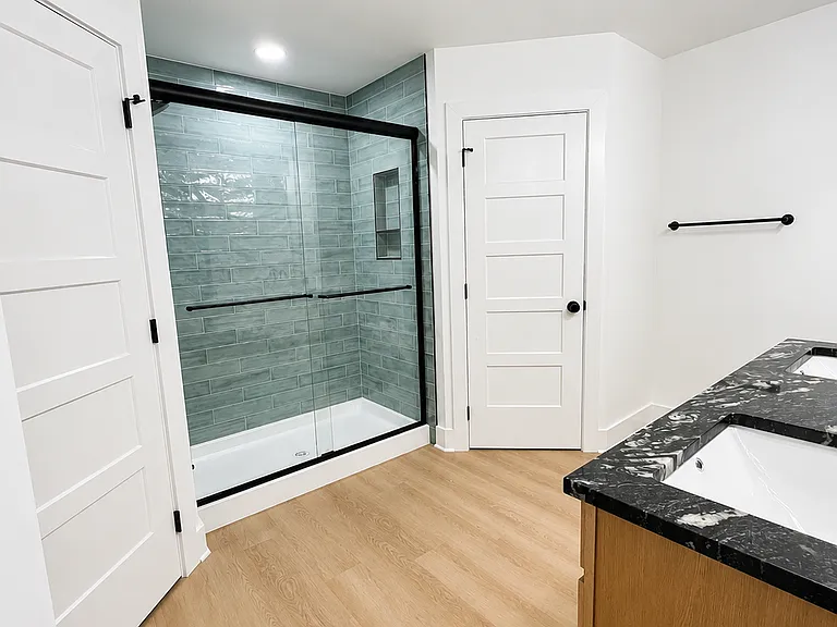 2417 Eagle Pass — Photo 10