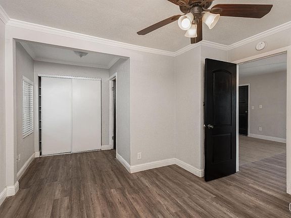 4th image of 2213 Gage St