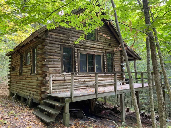 1383 Packer Corners Road, Guilford, VT 05301