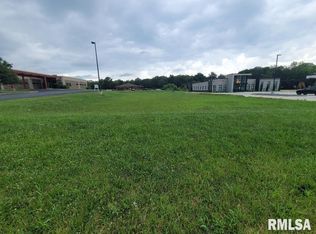 3128 Veterans Memorial Dr, Mount Vernon, IL