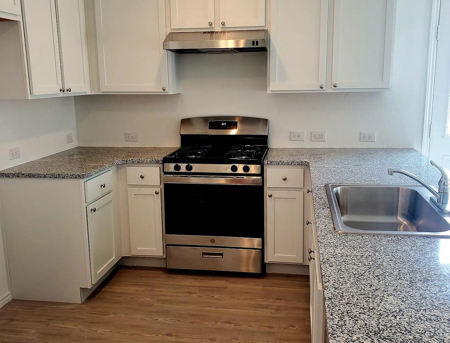3 bed, 1266 sqft, $1,550 — Photo 4