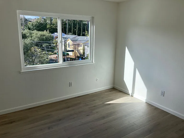 201 C St #3 — Photo 8