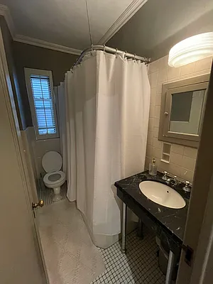 Rented by Owner | media 9