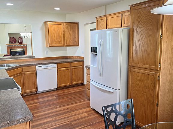 5th image of 3815 S Greystone Ln