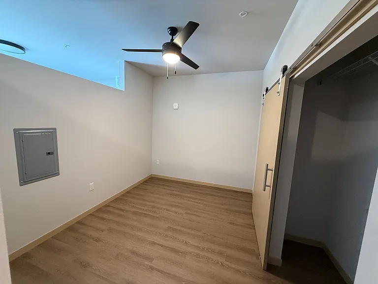 Mira Apartments — Photo 34
