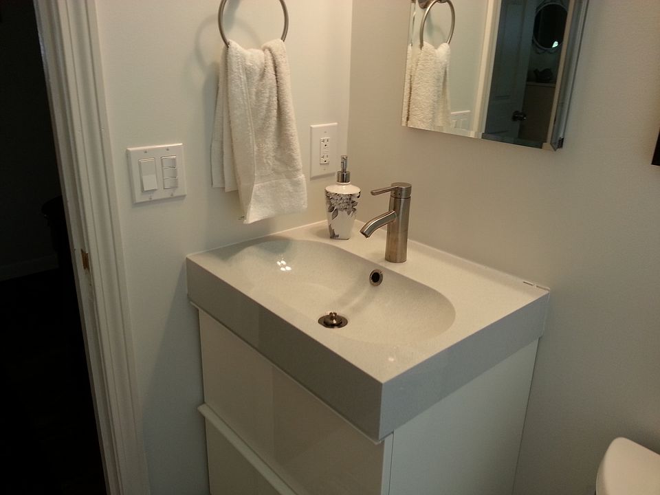 1st image of 270 Lathers St