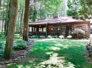 323 Perry Dr, Fayetteville, PA 17222