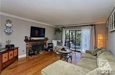 4th image of 978 La Grange Ave