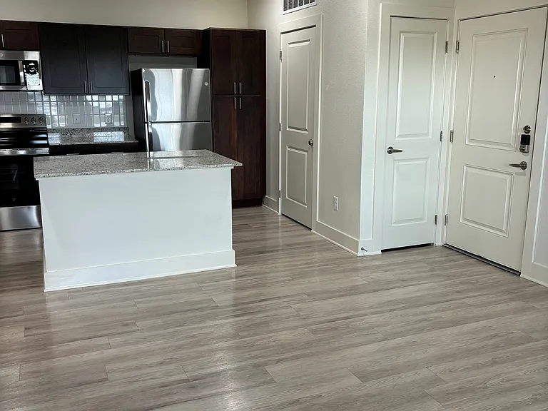 The Stanton — Photo 24