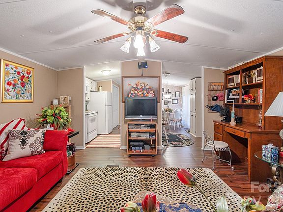 3rd image of 2157 Ross Cauthen Rd