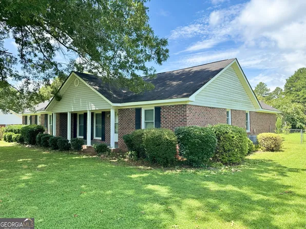 2015 Weymouth Dr, Albany, GA 31721