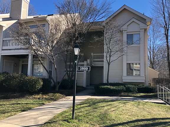 2nd image of 5909 Barbados Pl APT 202