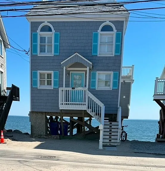 2149 Fairfield Beach Rd — Photo 1
