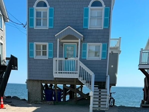 2149 Fairfield Beach Rd