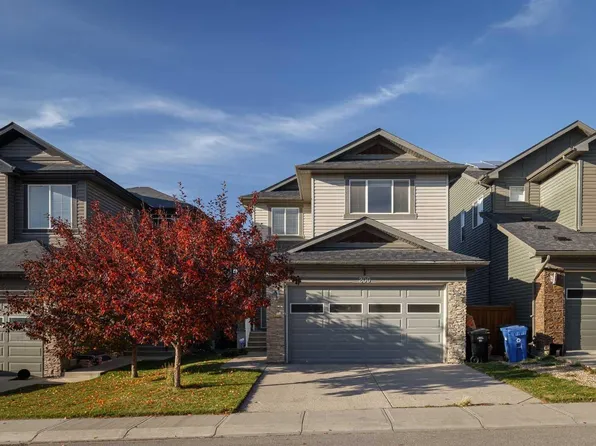 200 Evansborough Way NW, Calgary, AB T3P 0N5