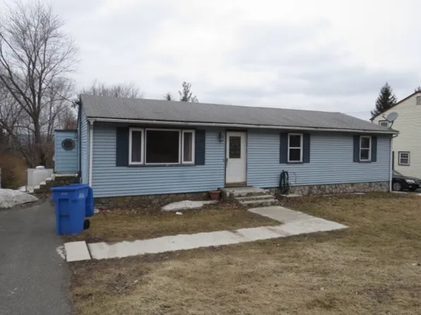 652 Oronoke Rd, Waterbury, CT 06708