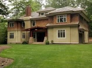 115 Stonebridge Rd, Montclair, NJ 07042