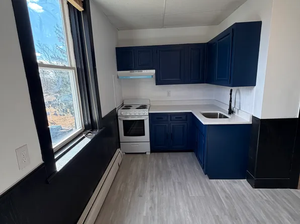 55 Green St Unit 8, Gardner, MA 01440