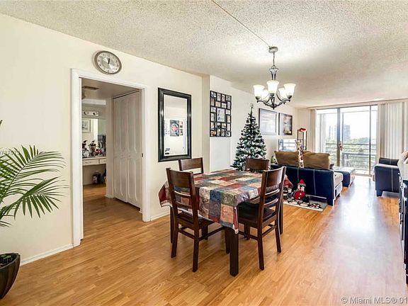 5th image of 20500 W Country Club Dr APT 714