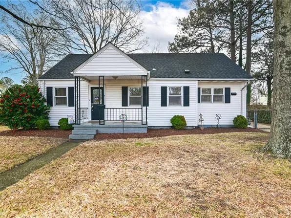 15 Chowan Dr, Portsmouth, VA 23701