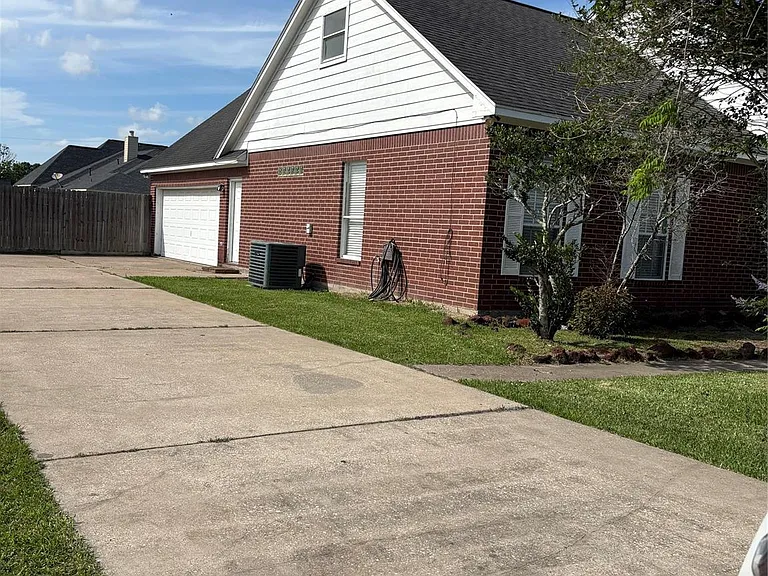211 Oaks Grande Rd — Photo 19