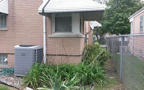 4th image of 1936 Mayfair Ave