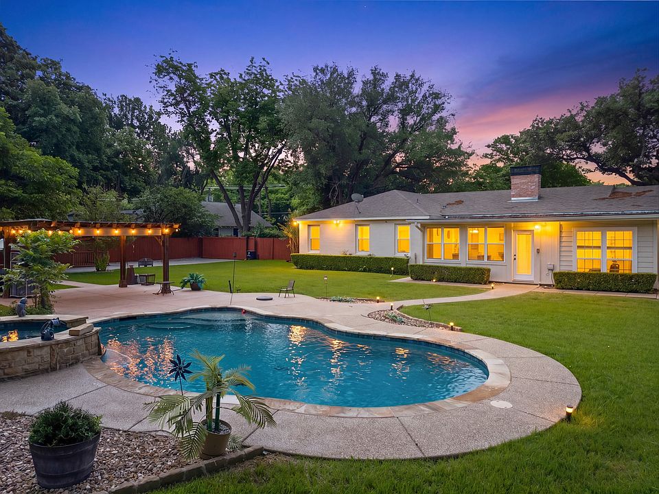 1st image of 1107 Park Dr