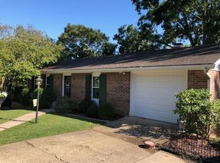 77 Keeneland Dr, Huntington, WV 25705