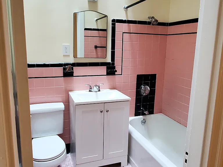 Bathroom level 2, with sky light