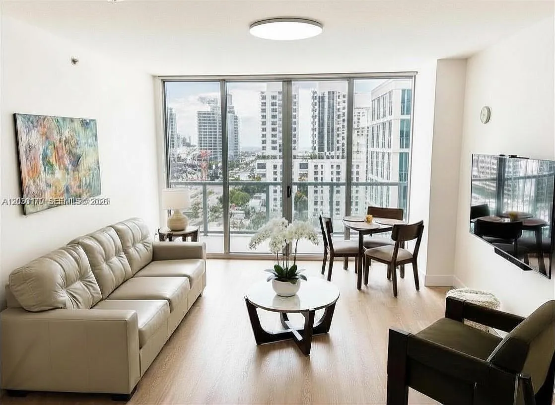 The Axis On Brickell Cond — Photo 1