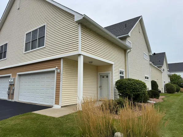 2132 Village Trl, Mound, MN 55364