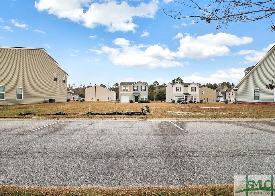 1st image of 117, 119, 121 Governors Boulevard