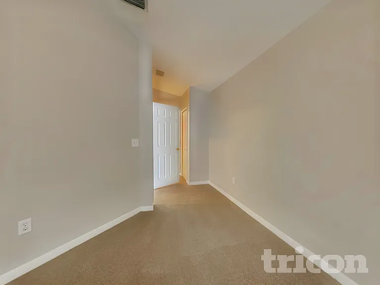 12010 Hampshire Field Ct — Photo 9