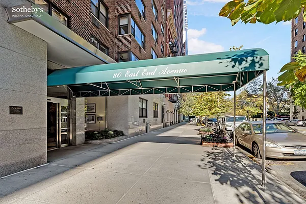 Sold by Sotheby's International Realty | media 8