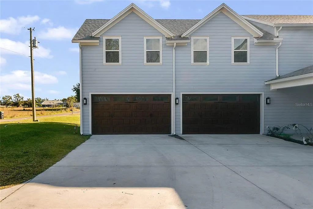 3 bed, 2.0 bath, 1450 sqft, $3,000 — Photo 2